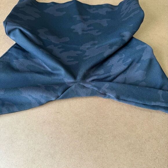 Spanx Look at Me Now Seamless Leggings M Camo - Picture 8 of 9